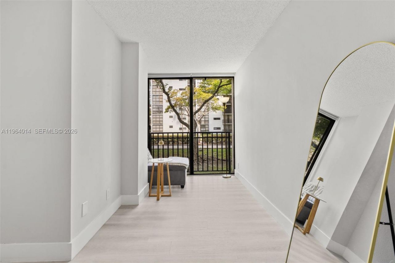 17011 N Bay Rd, Unit 101, Sunny Isles Beach, FL 33160 Photo