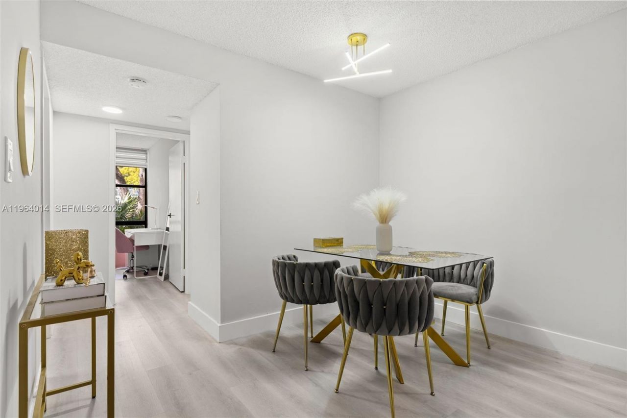 17011 N Bay Rd, Unit 101, Sunny Isles Beach, FL 33160 Photo