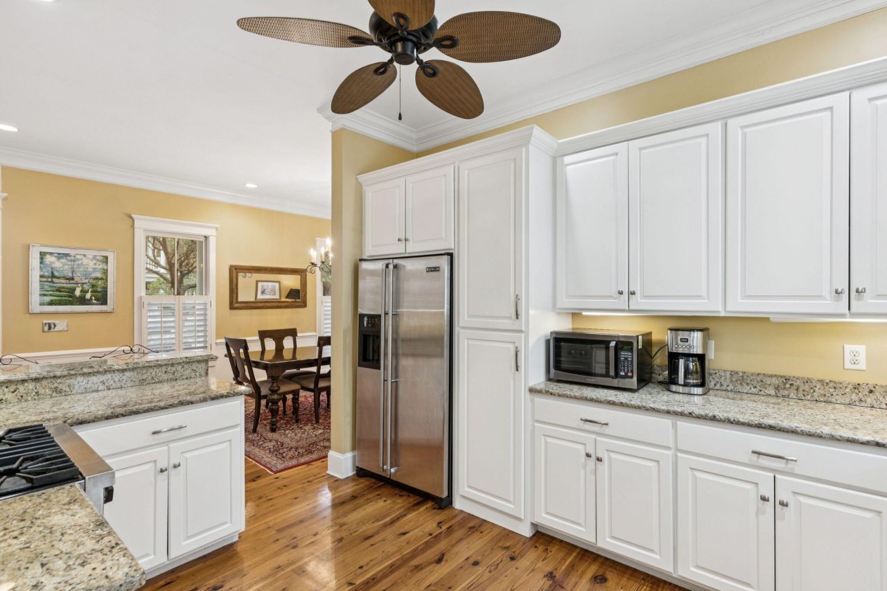 55 Eastlake Road Photo 13