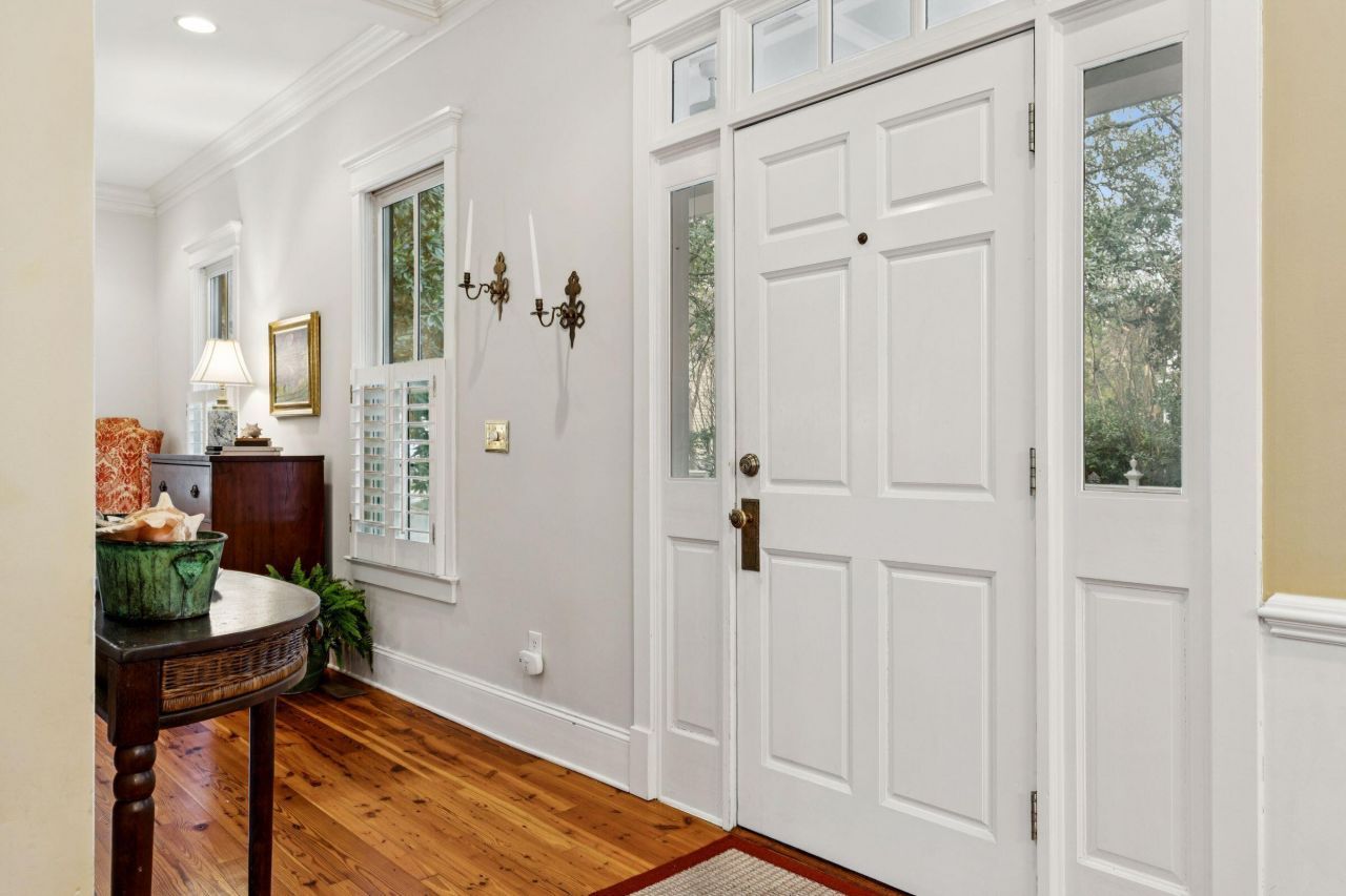 55 Eastlake Road Photo 19