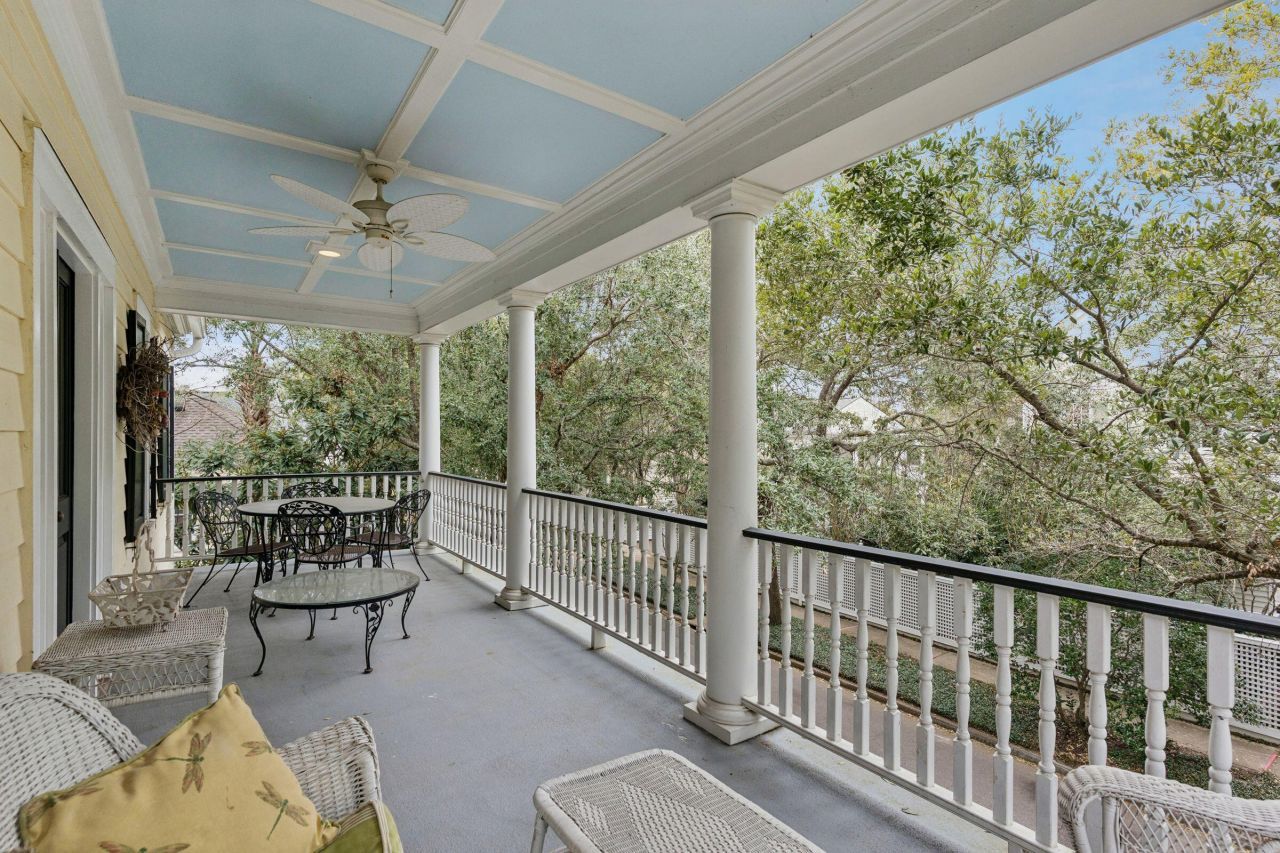 55 Eastlake Road Photo 2