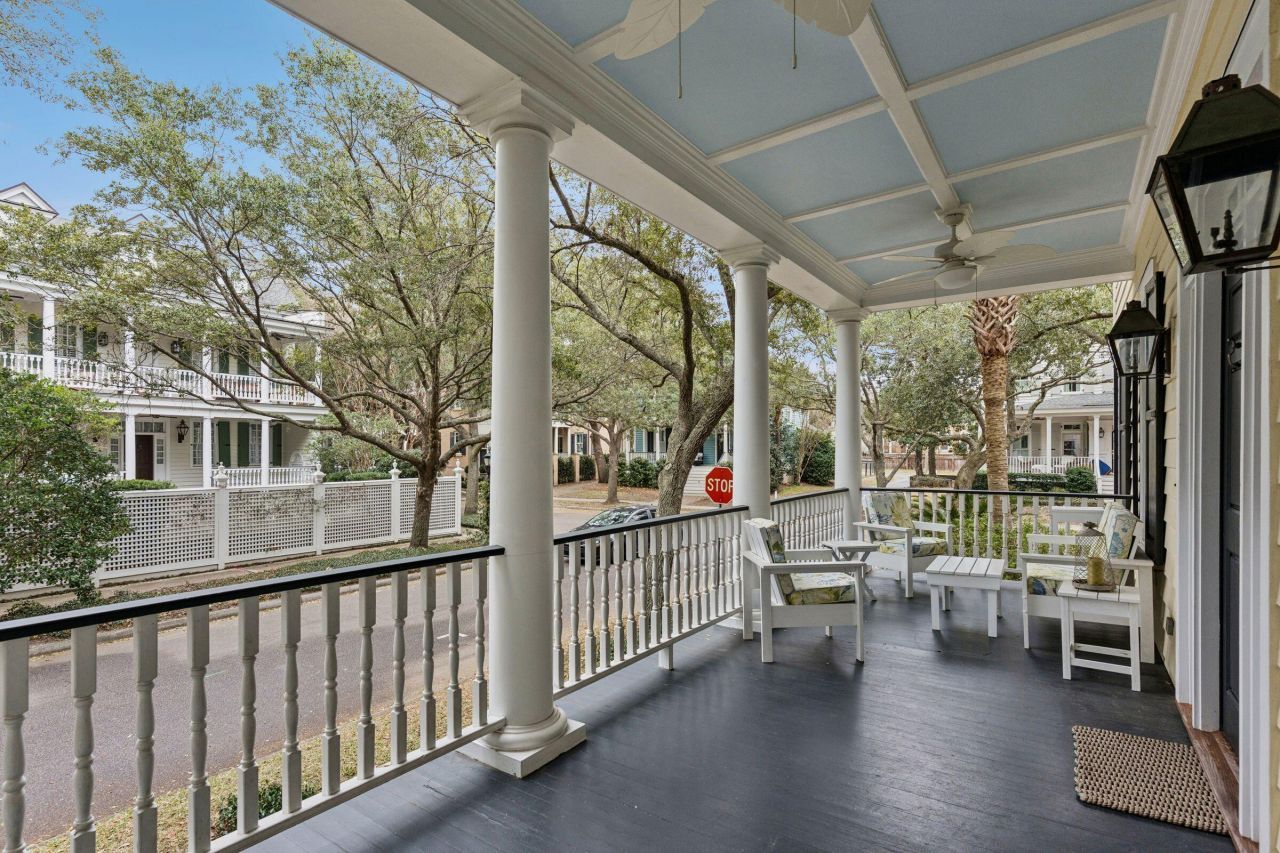 55 Eastlake Road Photo 3