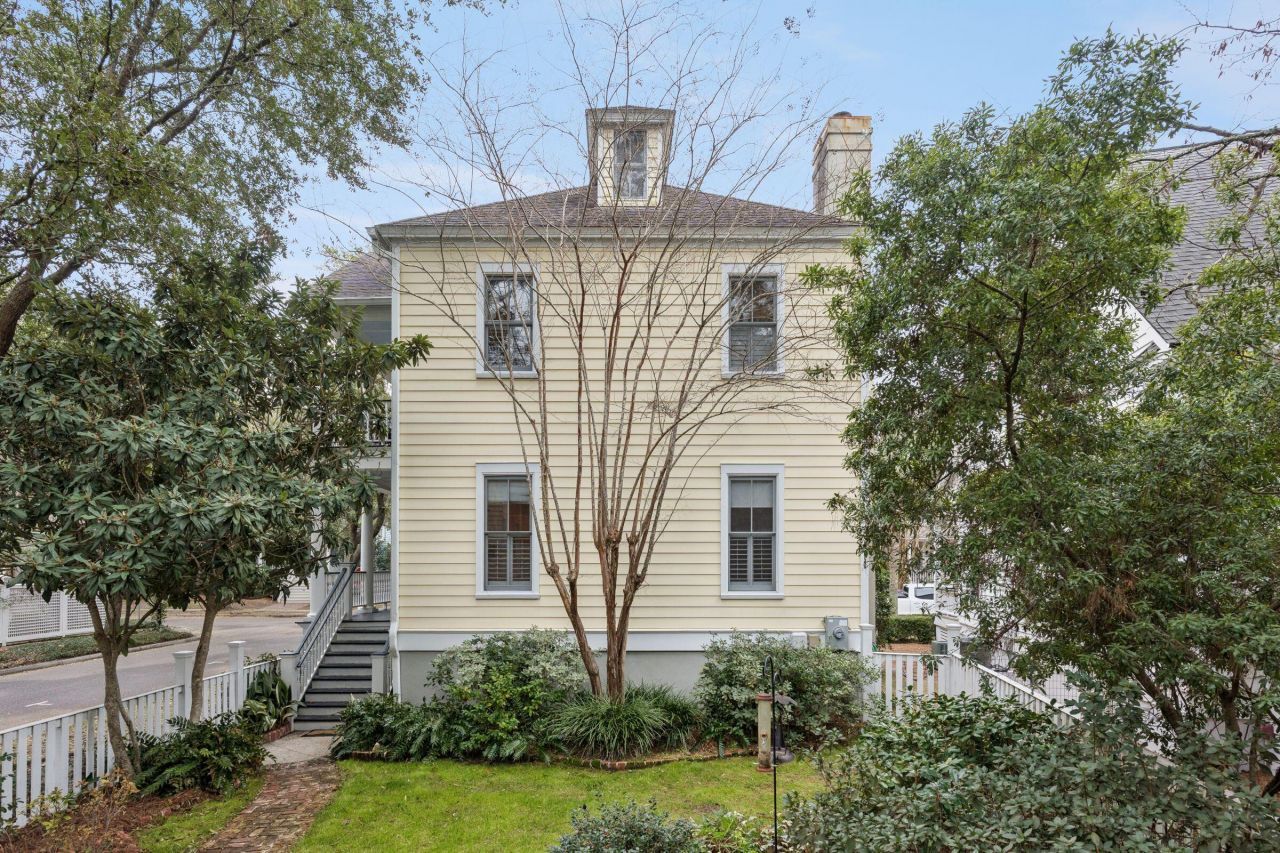 55 Eastlake Road Photo 33