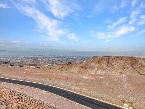 42 Cloudrock Court , Henderson, NV 89012