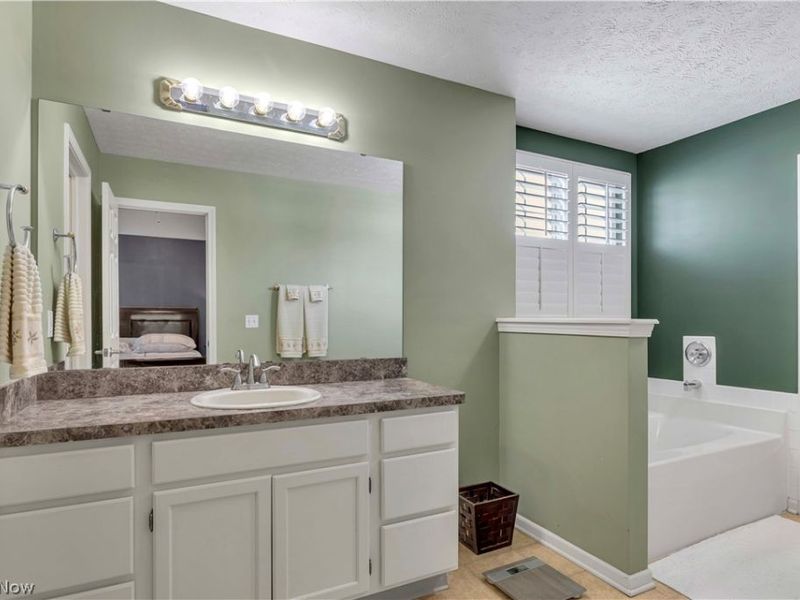 5042 Grande Boulevard, Medina, OH 44256 Photo 28