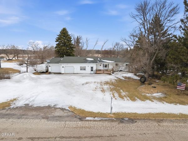 3140 US-2, Arvilla, ND 58214