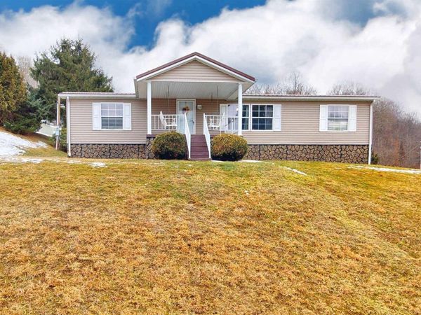 146 BOYLEN Avenue, Grafton, WV 26354