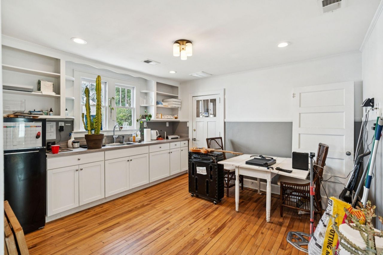 4490 Durant Avenue Photo 25