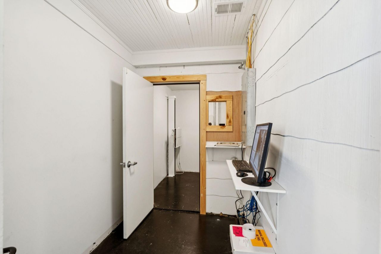 4490 Durant Avenue Photo 29