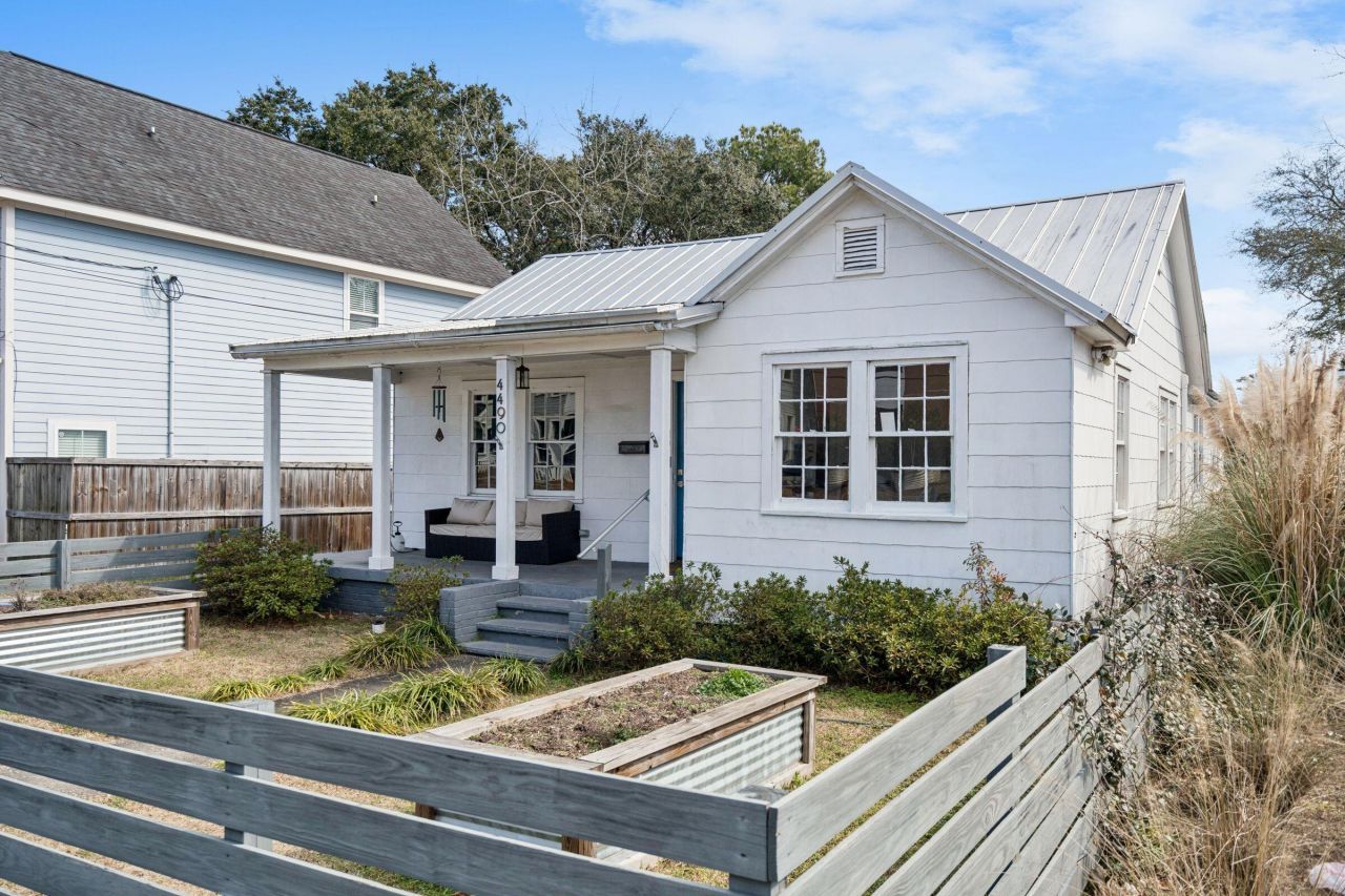 4490 Durant Avenue Photo 6