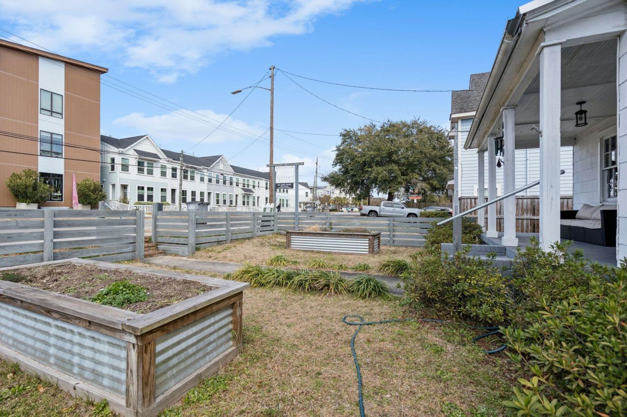 4490 Durant Avenue Photo 9