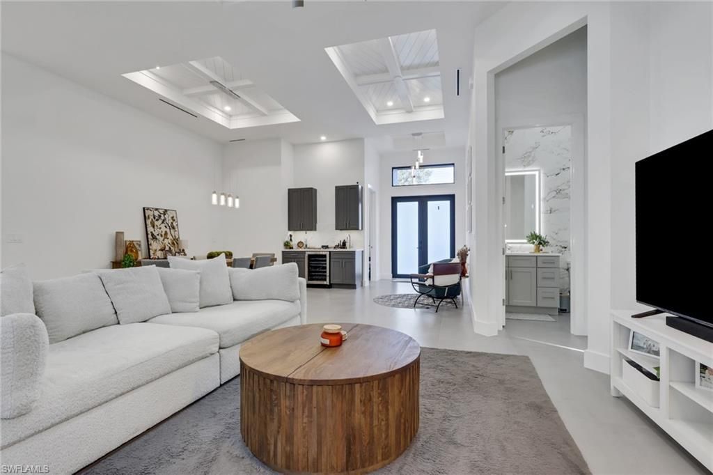 4111 Williams Rd, Estero, FL 33928 Photo