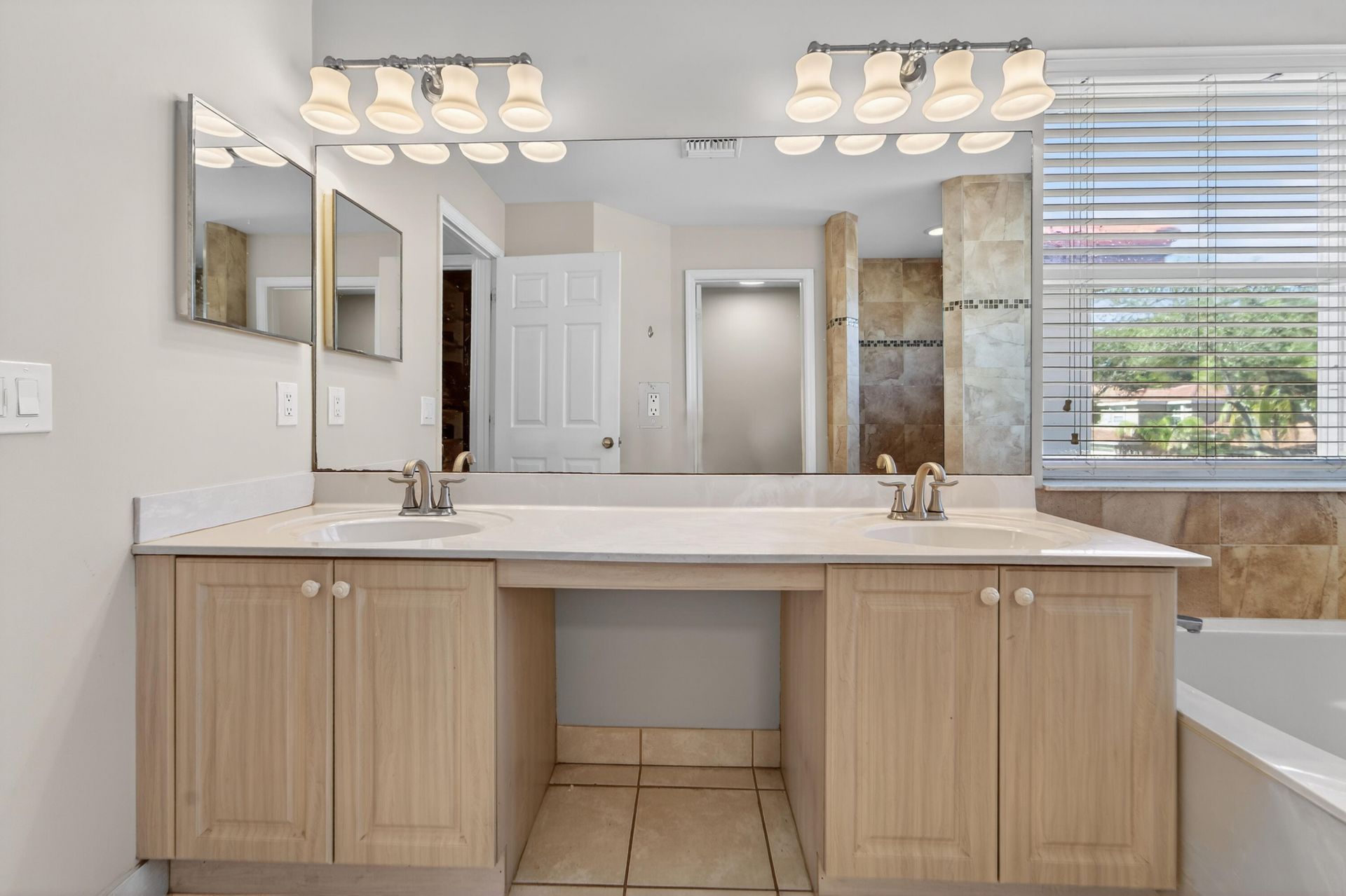 3944 Crescent Creek Drive, Coconut Creek, FL 33073 Photo