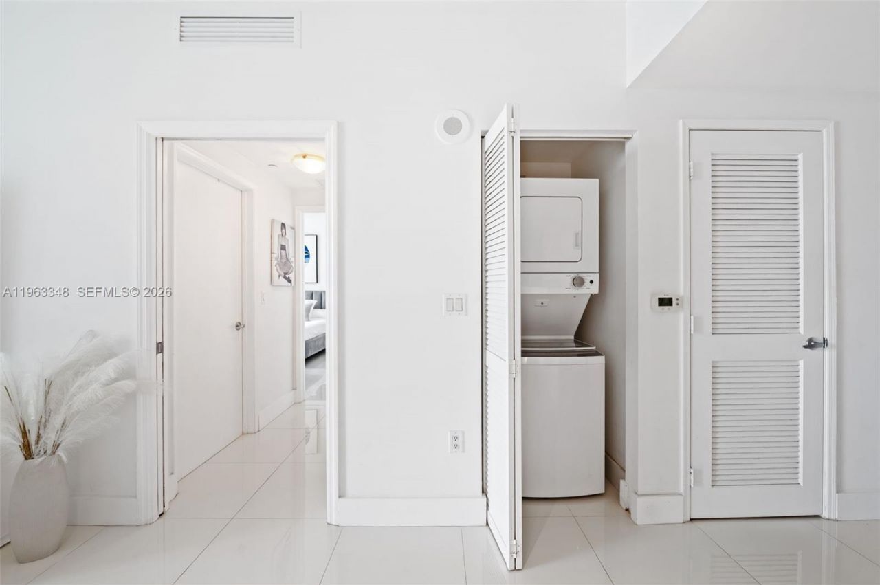 951 Brickell Ave, Unit 3603, Miami, FL 33131 Photo