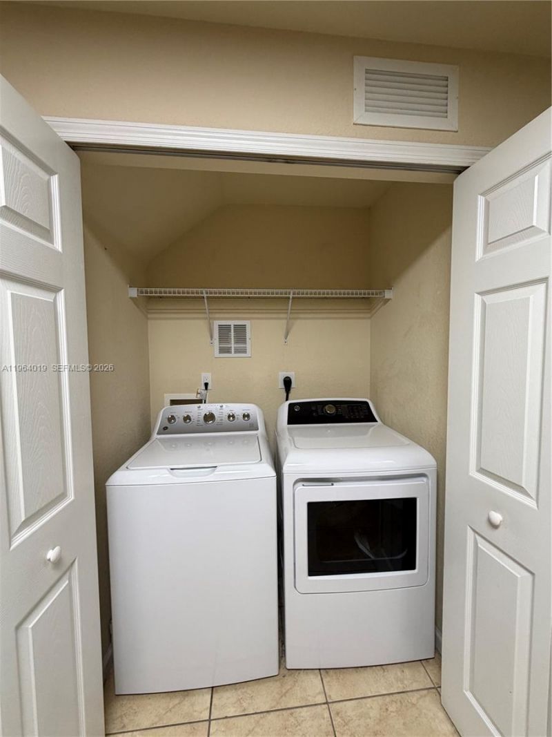 11503 NW 89th St, Unit 212, Doral, FL 33178 Photo