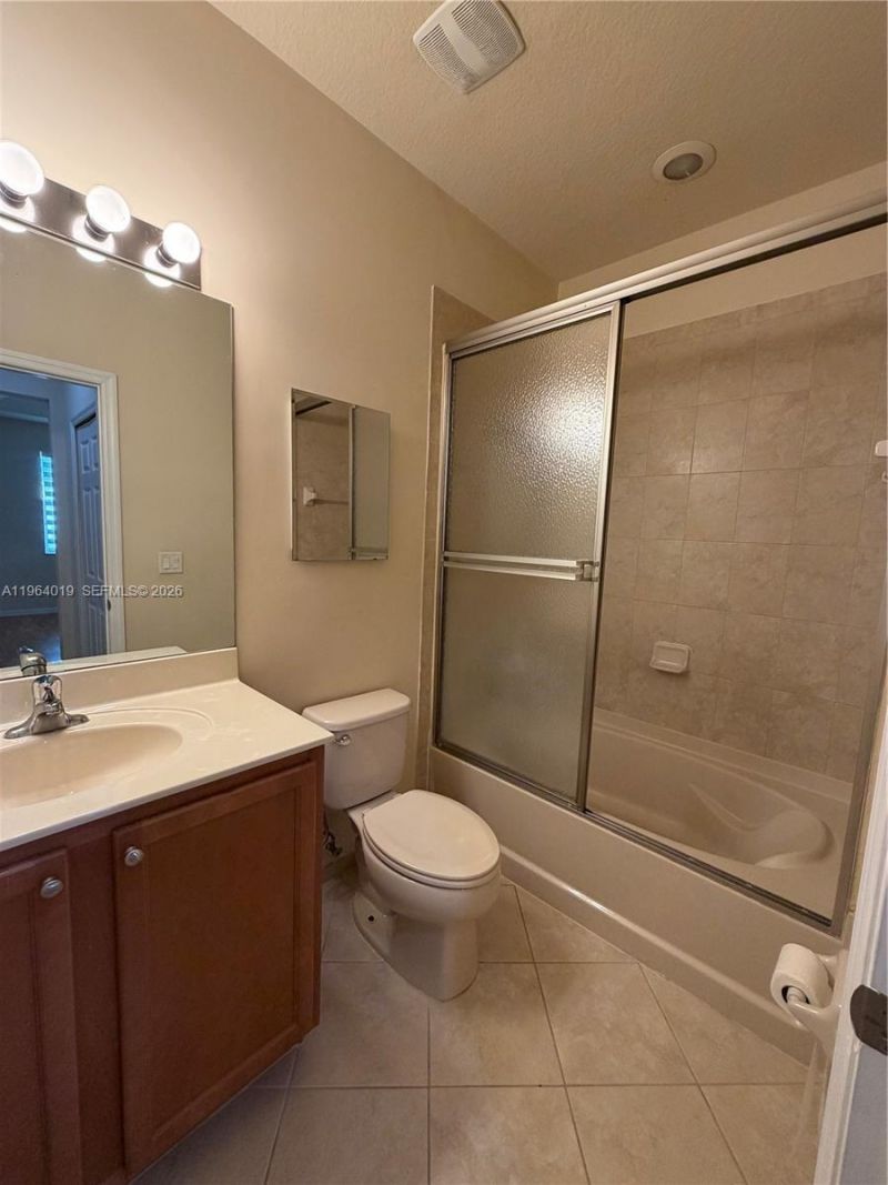 11503 NW 89th St, Unit 212, Doral, FL 33178 Photo