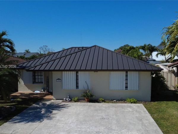 748 NW 133rd Ave , Miami, FL 33182