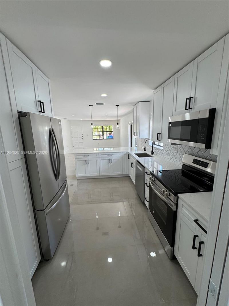 748 NW 133rd Ave , Miami, FL 33182 Photo