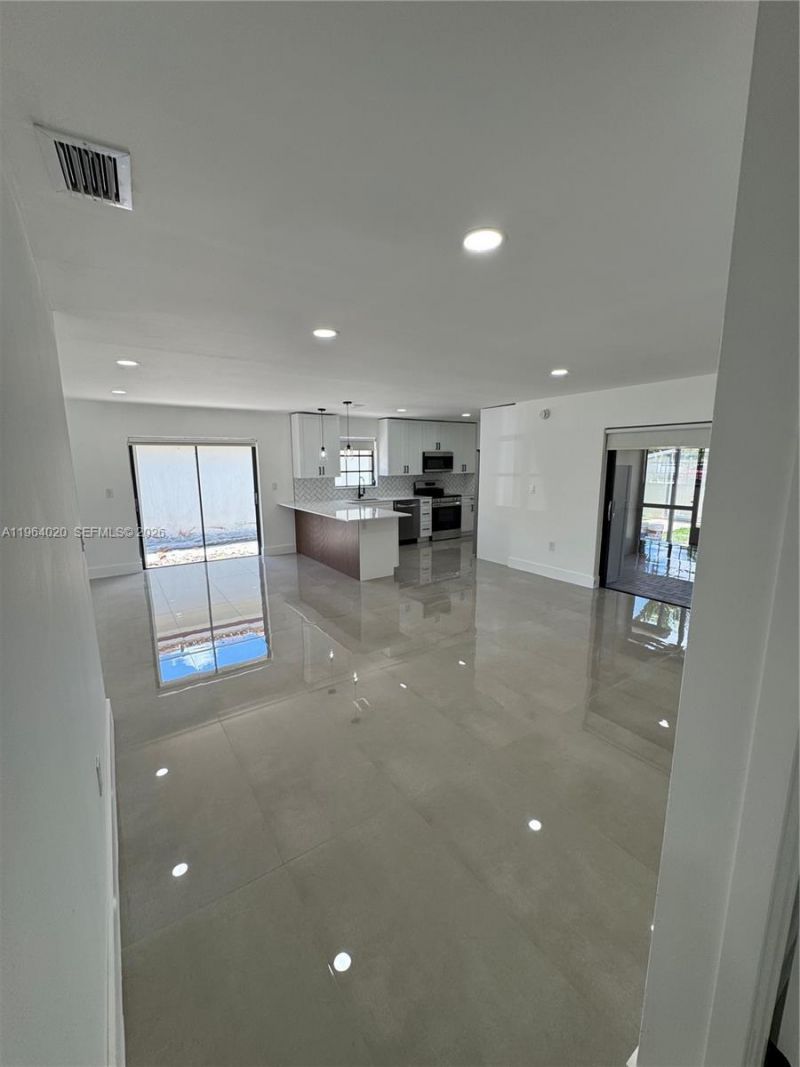 748 NW 133rd Ave , Miami, FL 33182 Photo