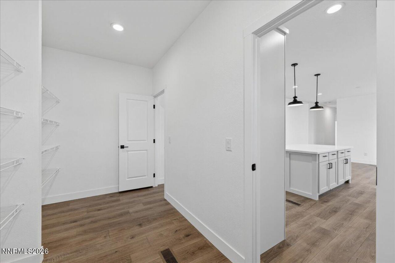 520 E 2nd Avenue, Sun Valley, NV 89433 Photo