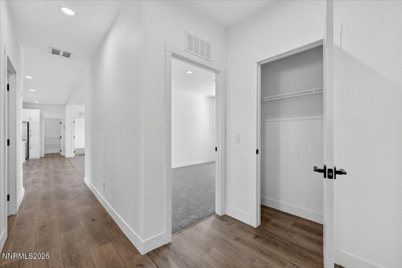 520 E 2nd Avenue, Sun Valley, NV 89433 Photo