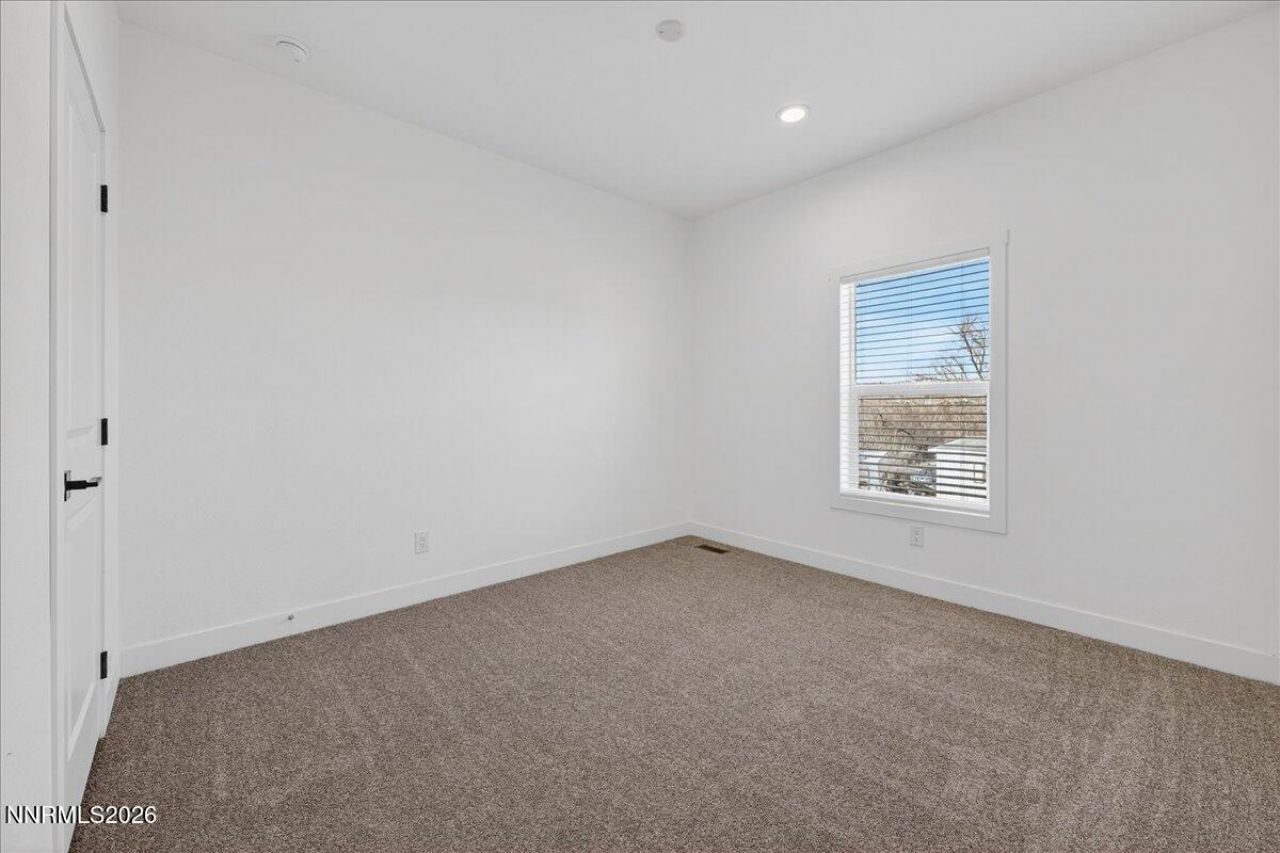 520 E 2nd Avenue, Sun Valley, NV 89433 Photo