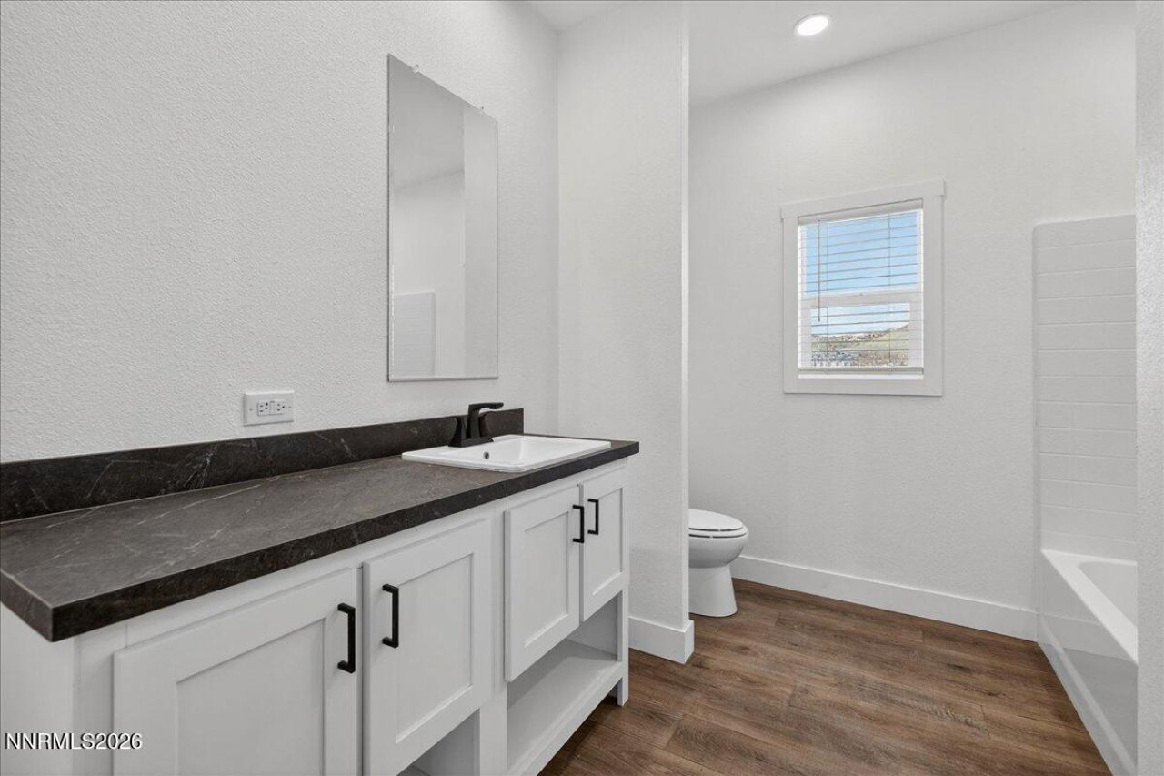 520 E 2nd Avenue, Sun Valley, NV 89433 Photo