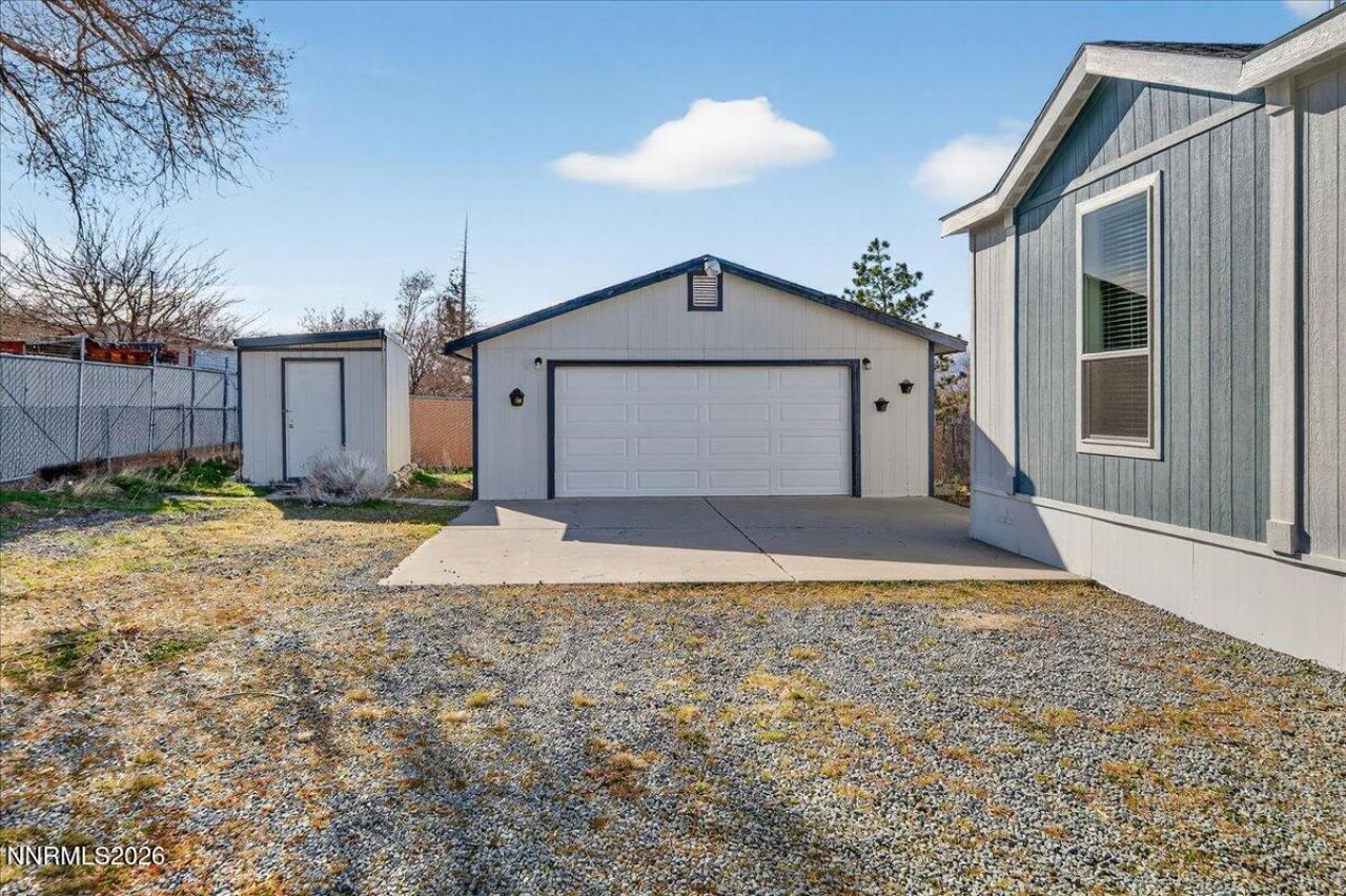 520 E 2nd Avenue, Sun Valley, NV 89433 Photo