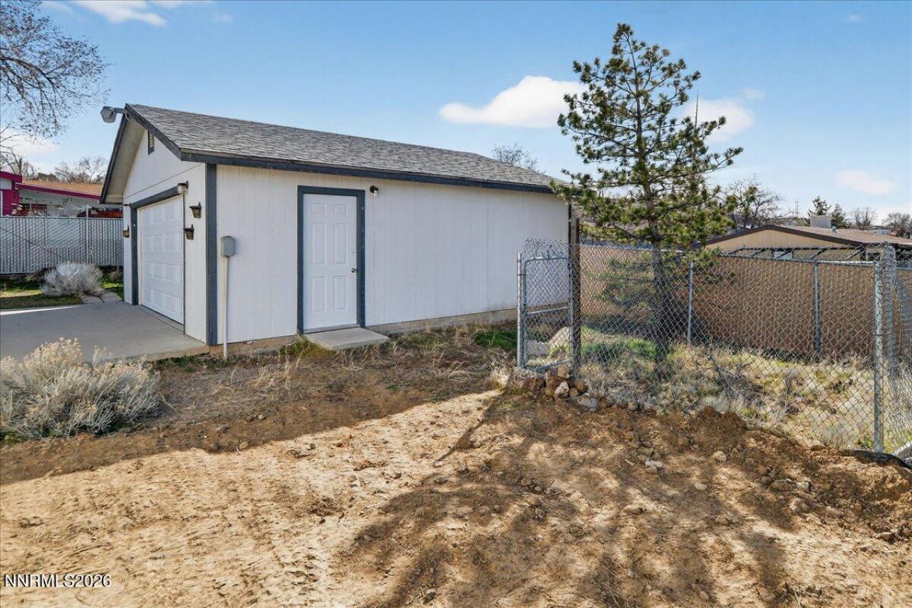 520 E 2nd Avenue, Sun Valley, NV 89433 Photo