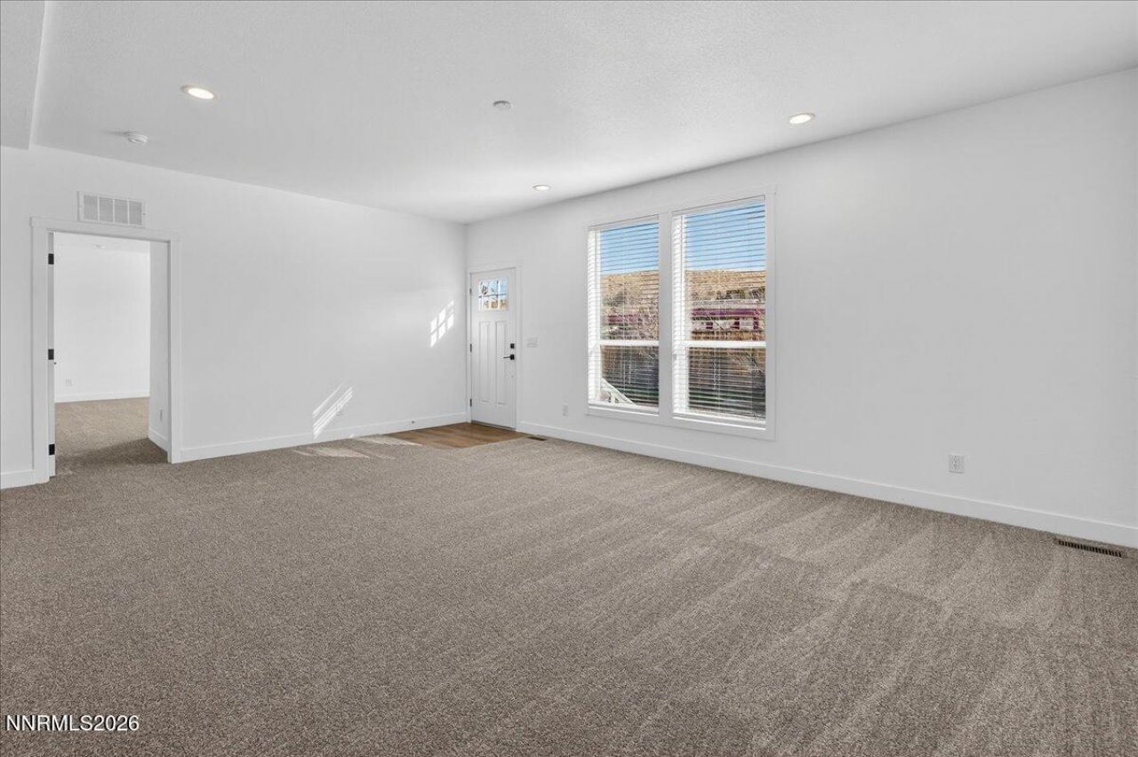 520 E 2nd Avenue, Sun Valley, NV 89433 Photo