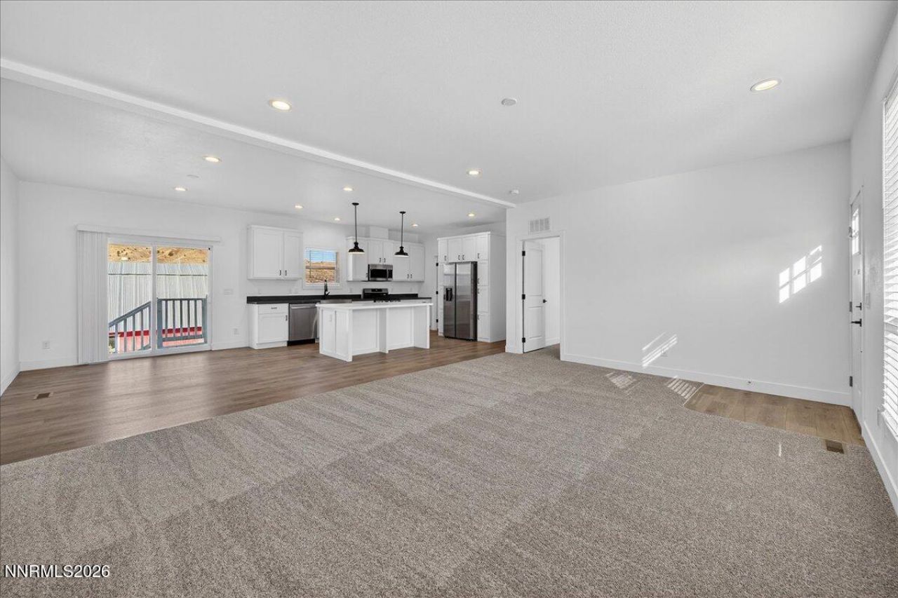 520 E 2nd Avenue, Sun Valley, NV 89433 Photo