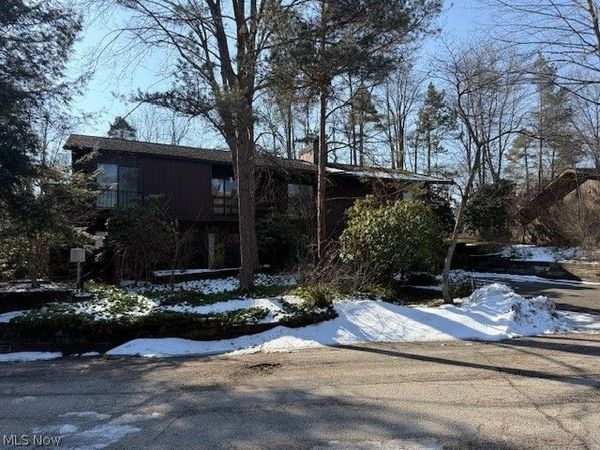 1938 Hemlock Drive, Kent, OH 44240