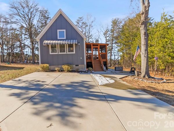 221 Newbold Street, Lincolnton, NC 28092