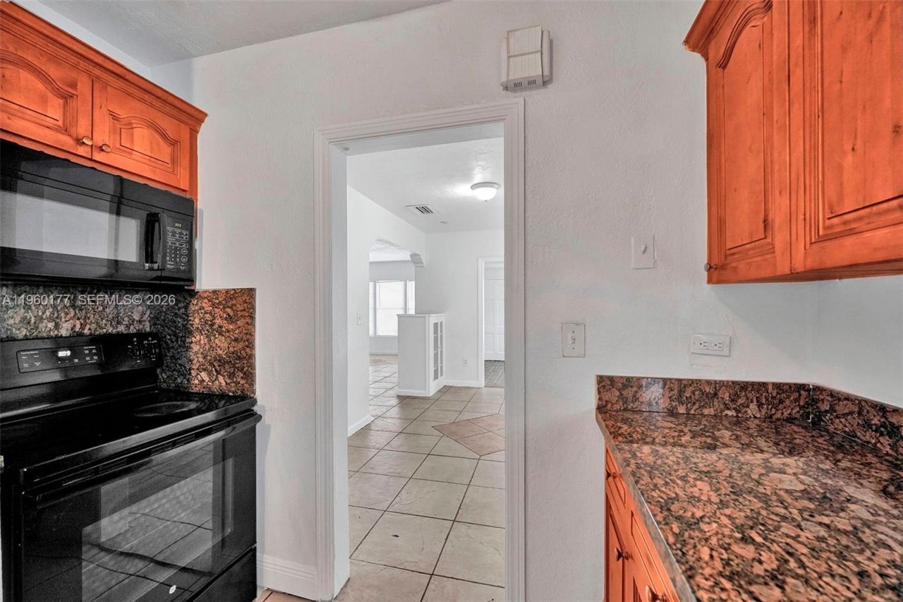 Please Call For Address, Miami, FL 33135 Photo