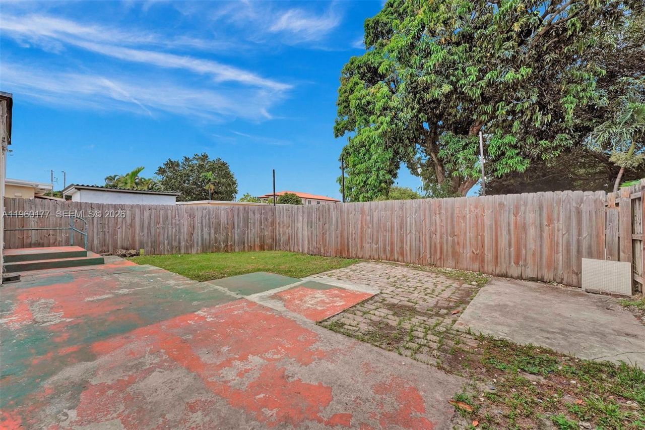 Please Call For Address, Miami, FL 33135 Photo