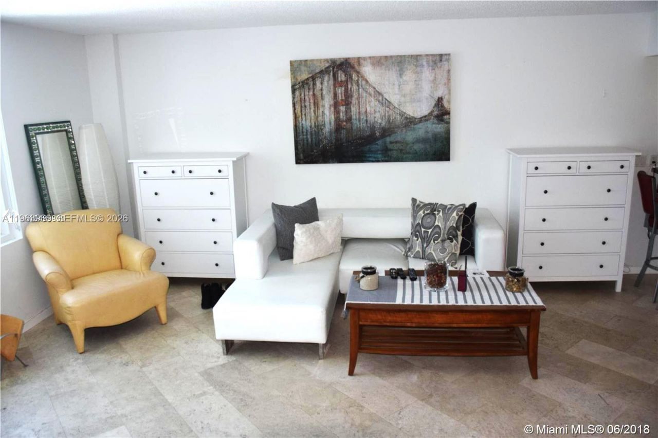 2301 Collins Ave , Unit 543, Miami Beach, FL 33139 Photo