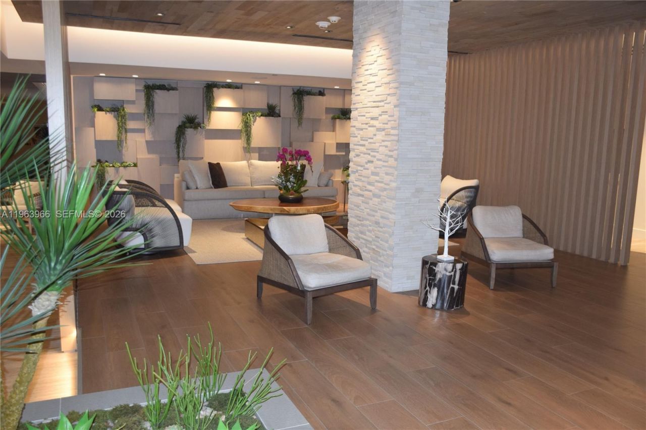 2301 Collins Ave , Unit 543, Miami Beach, FL 33139 Photo