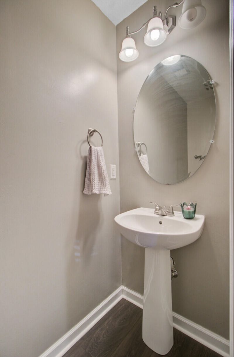 1003 Pine Bluff Drive Photo 13