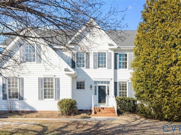906 Green Garden Circle, Chester, VA 23836
