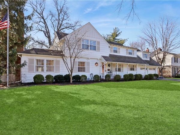 3223 W 67th Street, Mission Hills, KS 66208