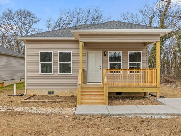 1701 Roanoke Avenue, Chattanooga, TN 37406