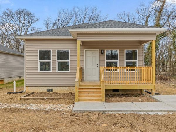 1701 Roanoke Avenue, Chattanooga, TN 37406