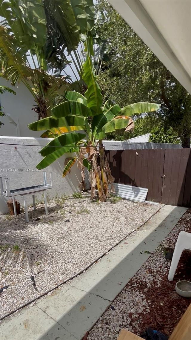 571 NE 67th, Unit 1, Miami, FL 33138 Photo