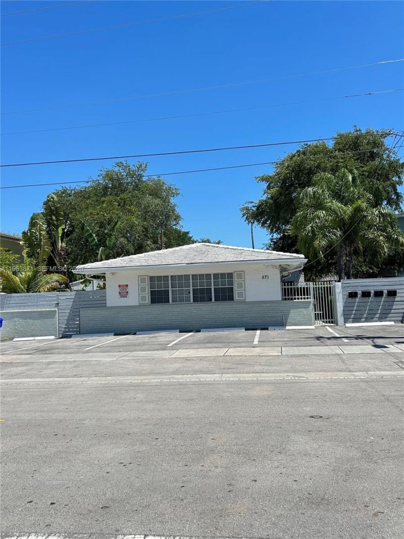 571 NE 67th, Unit 1, Miami, FL 33138 Photo