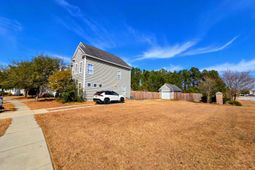 186 Avonshire Drive photo 4