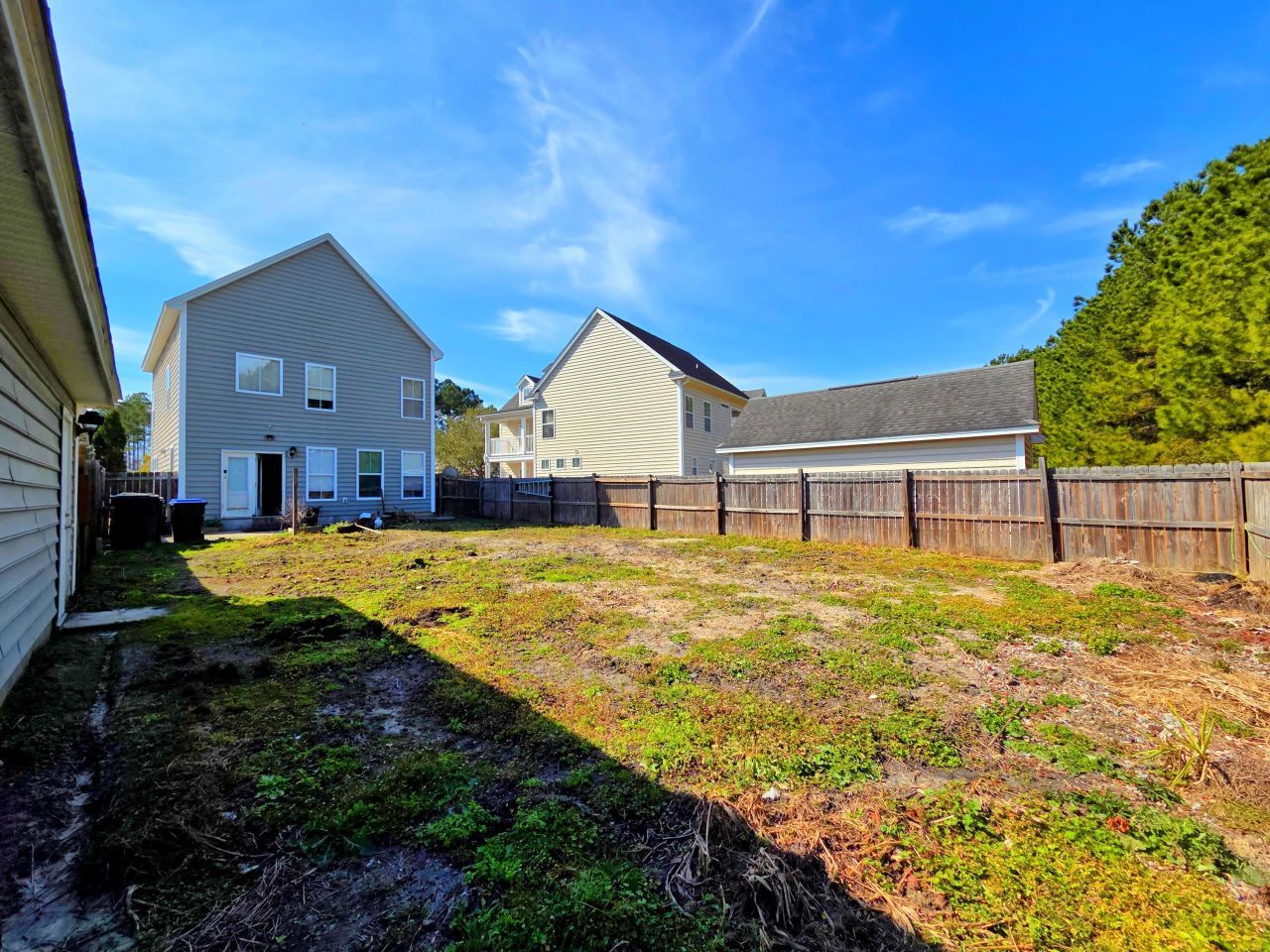 186 Avonshire Drive Photo 21