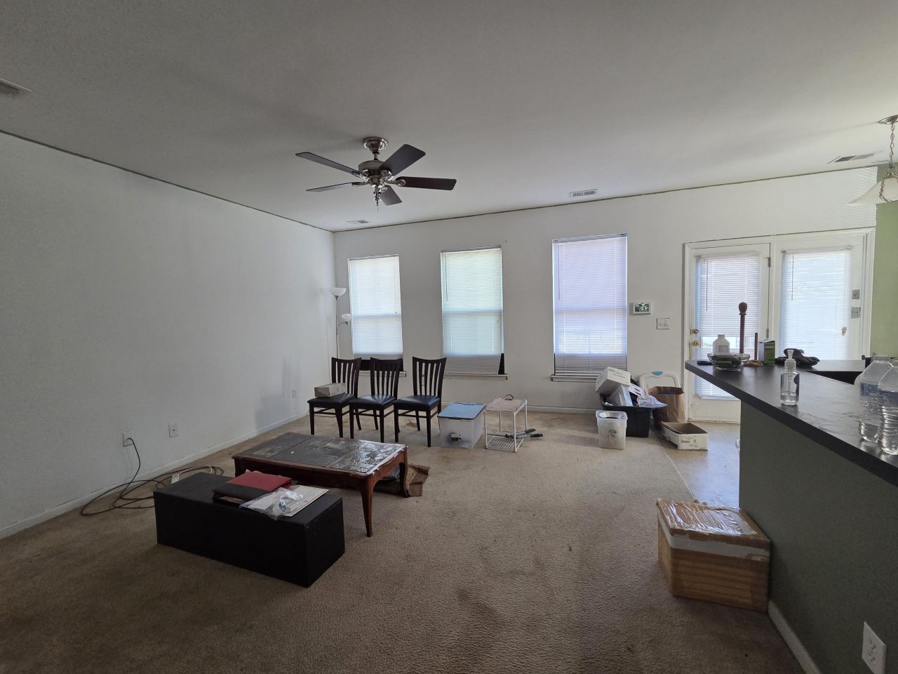 186 Avonshire Drive Photo 9