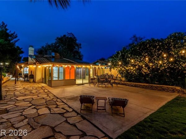 2457 Swan Lane, Las Vegas, NV 89121