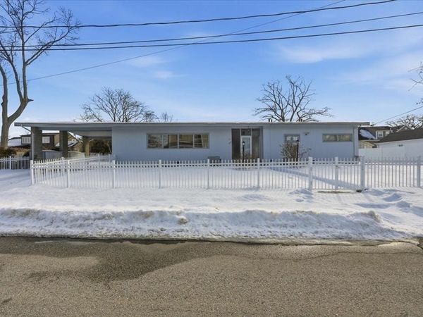 27 Kane St, Fall River, MA 02720