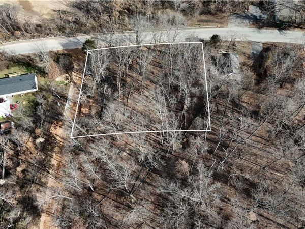 Lopez Drive , Rogers, AR 72758